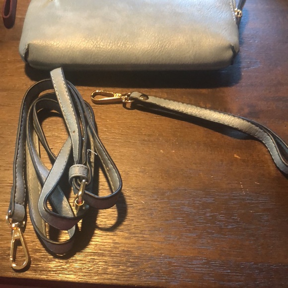 Crossbody/wristlet - Picture 5 of 5